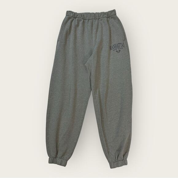 Hollister | Adjustable Rise Manhattan NY Joggers | Gray | XS - Picture 1 of 9